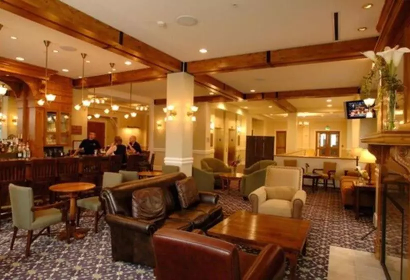 בית מלון כפרי The Lodge At Mountaineer Square