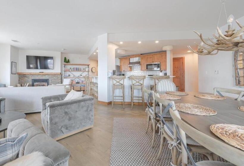 בית מלון כפרי The Lodge At Mountaineer Square