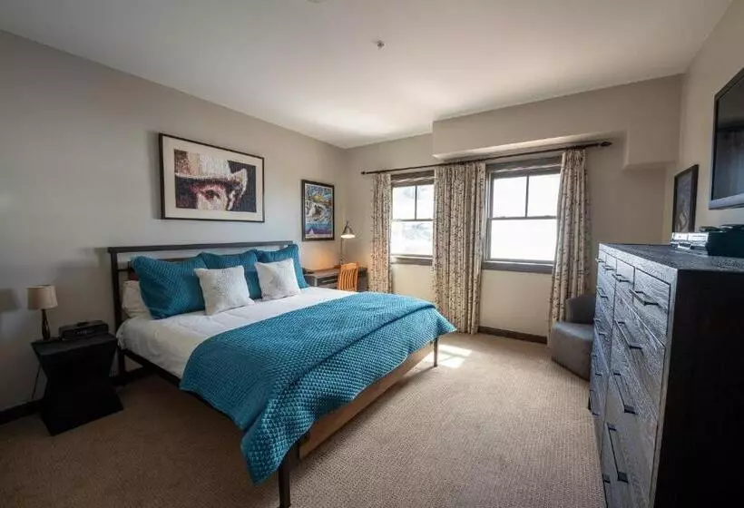 בית מלון כפרי The Lodge At Mountaineer Square