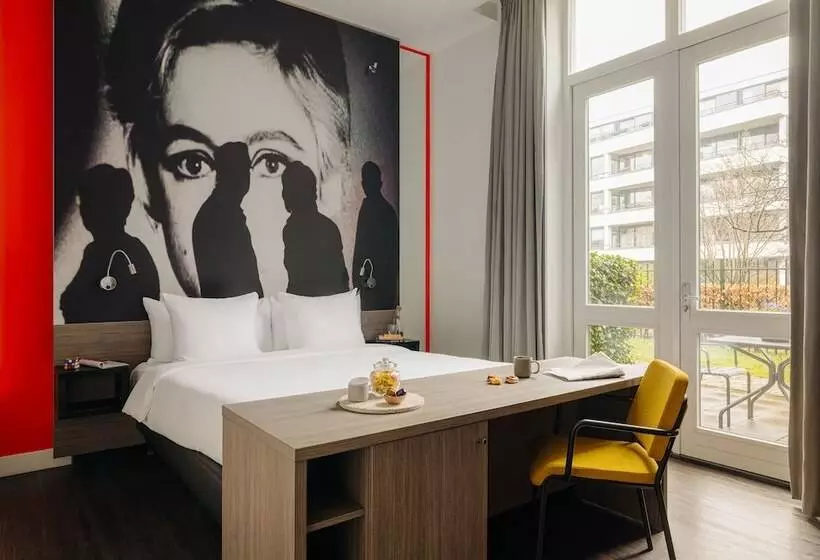 هتل The Manor Amsterdam