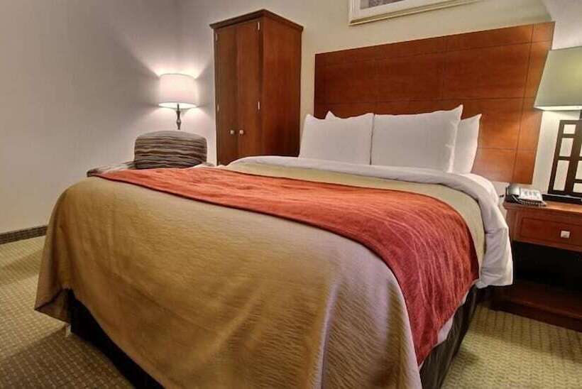 هتل The Staten Island Inn