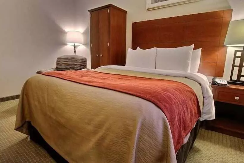 בית מלון כפרי The Staten Island Inn