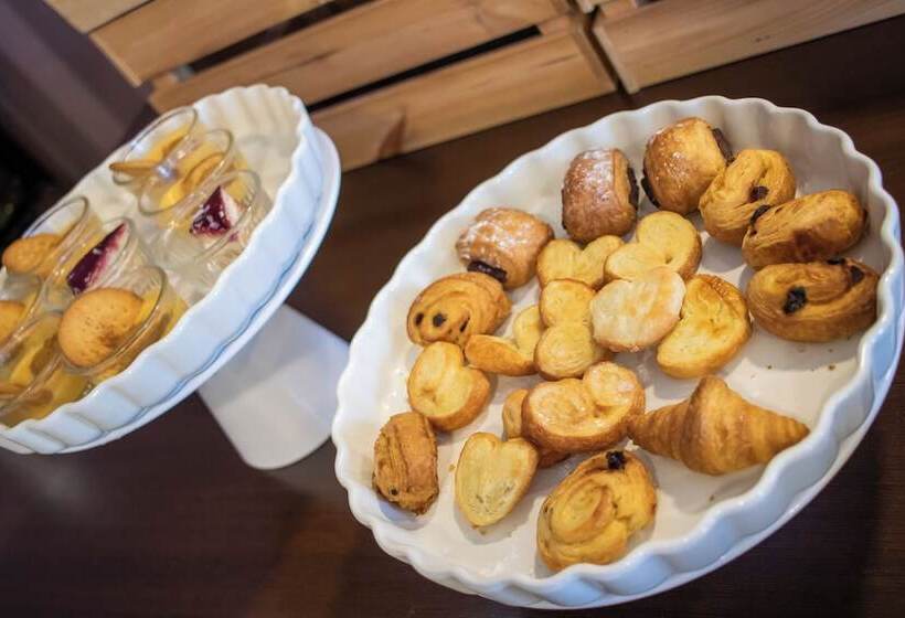 ホテル Yit Via Sevilla Mairena