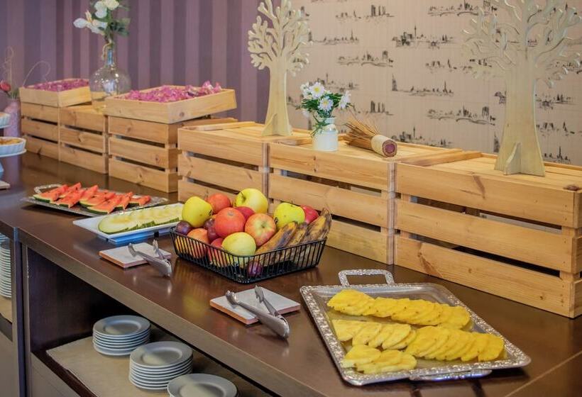 ホテル Yit Via Sevilla Mairena