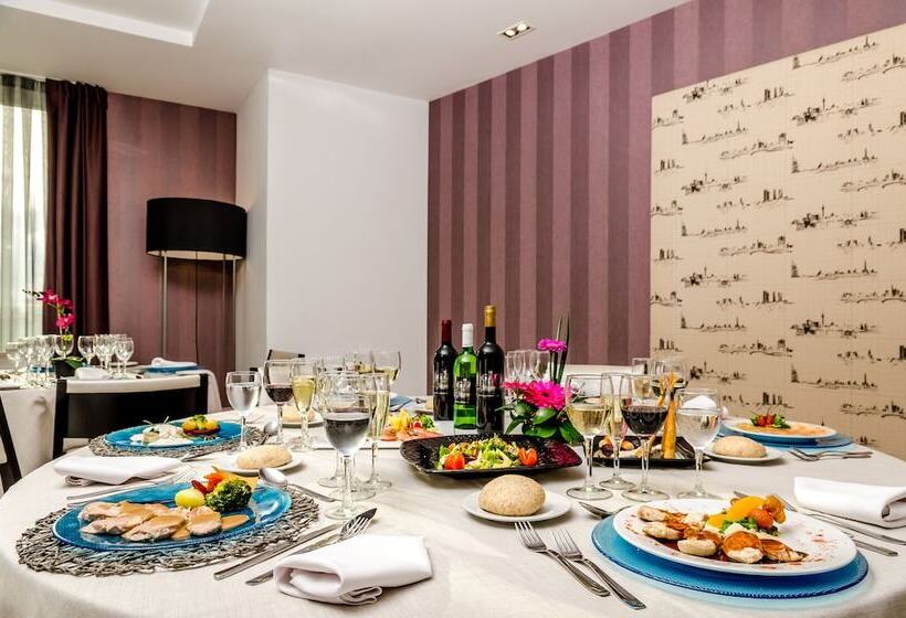 ホテル Yit Via Sevilla Mairena