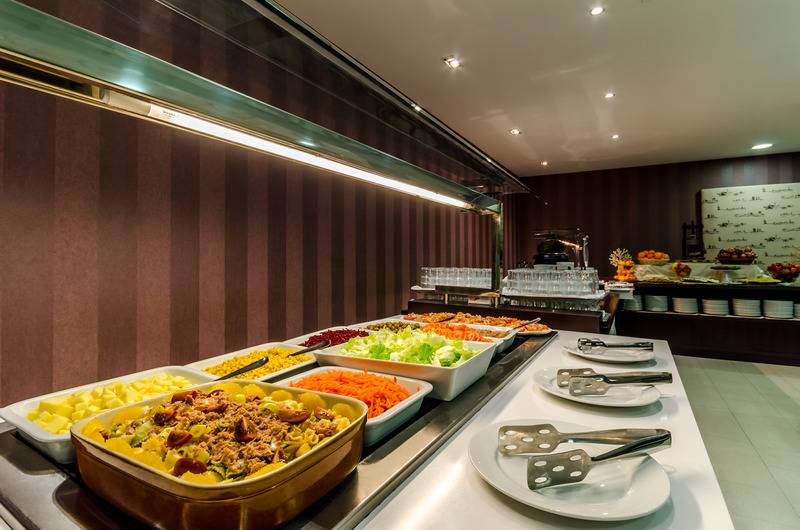 ホテル Yit Via Sevilla Mairena