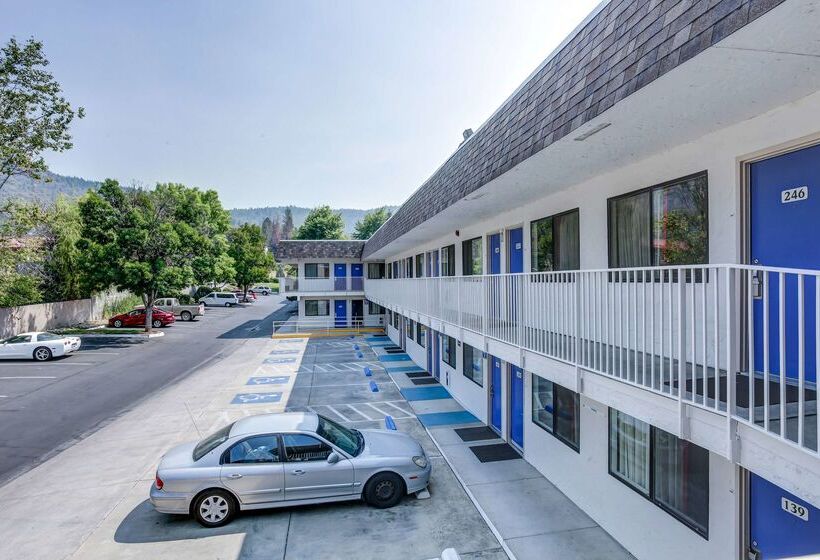 Motel 6 Grants Pass, Or