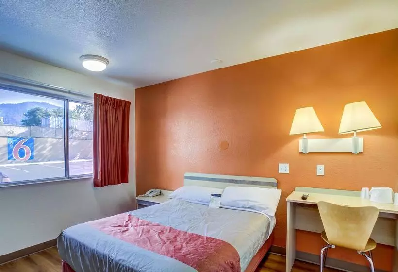 Motel 6 Grants Pass, Or