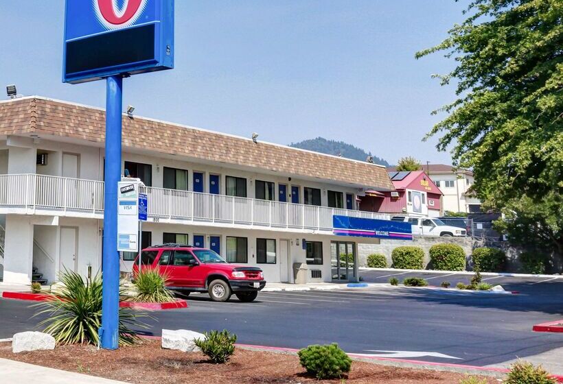 Motel 6 Grants Pass, Or