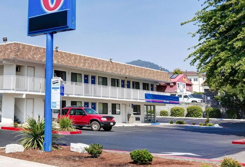 Motel 6 Grants Pass, Or