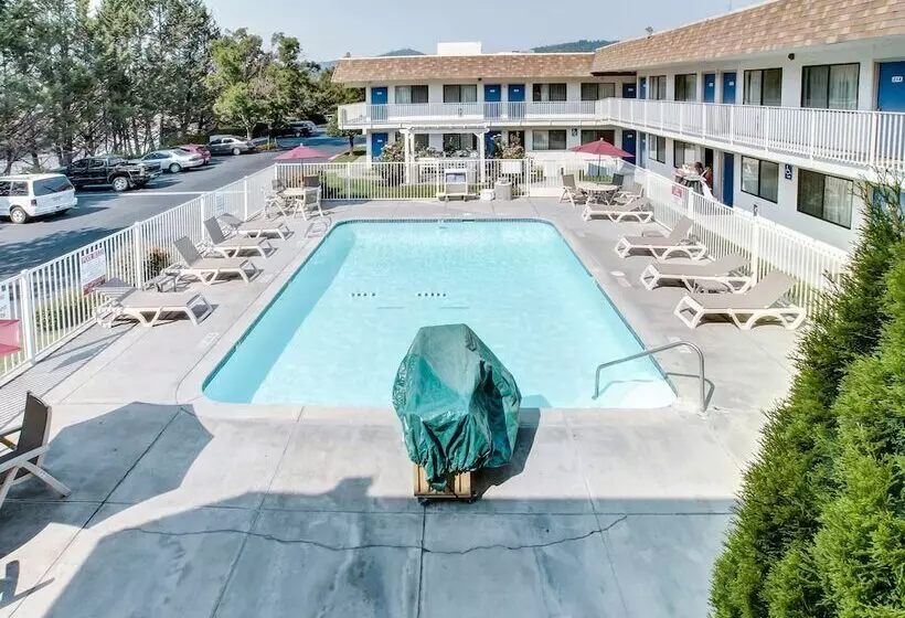 Motel 6 Grants Pass, Or