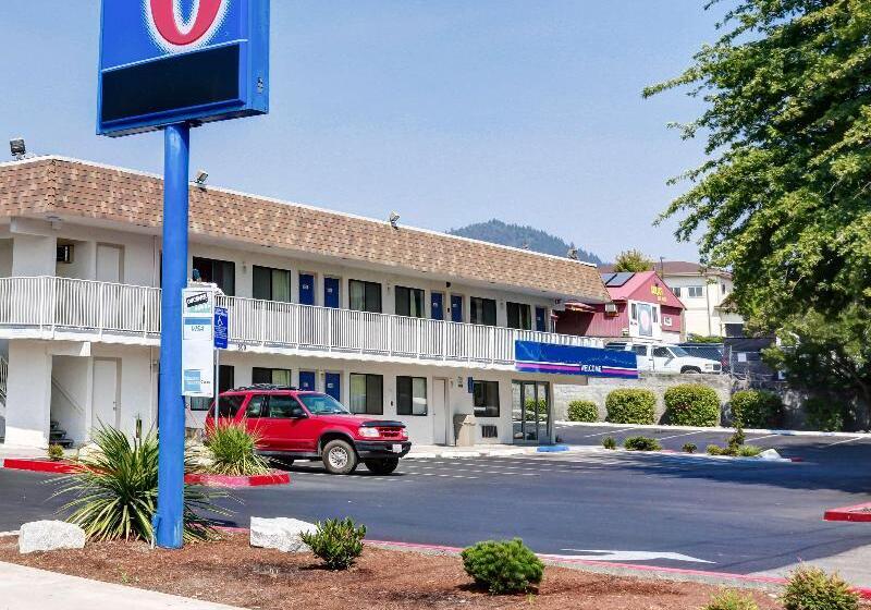 Motel 6 Grants Pass, Or