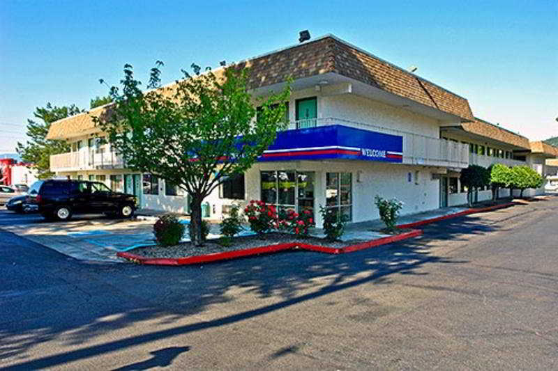 Motel 6 Grants Pass, Or