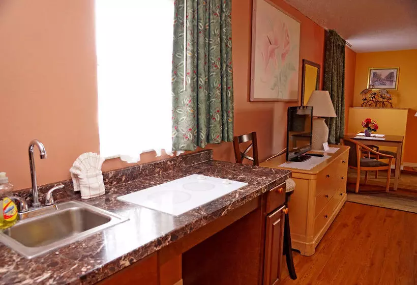 모텔 Beachwalk Inn