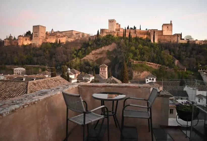 Apartamentos Alhambra