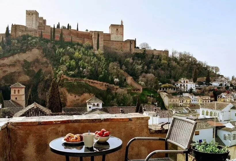 Apartamentos Alhambra