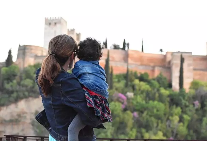 Apartamentos Alhambra