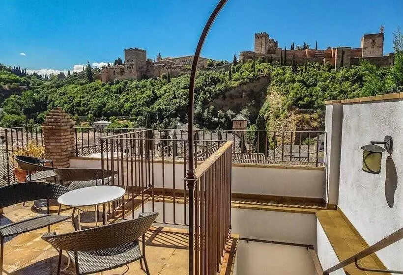 Apartamentos Alhambra