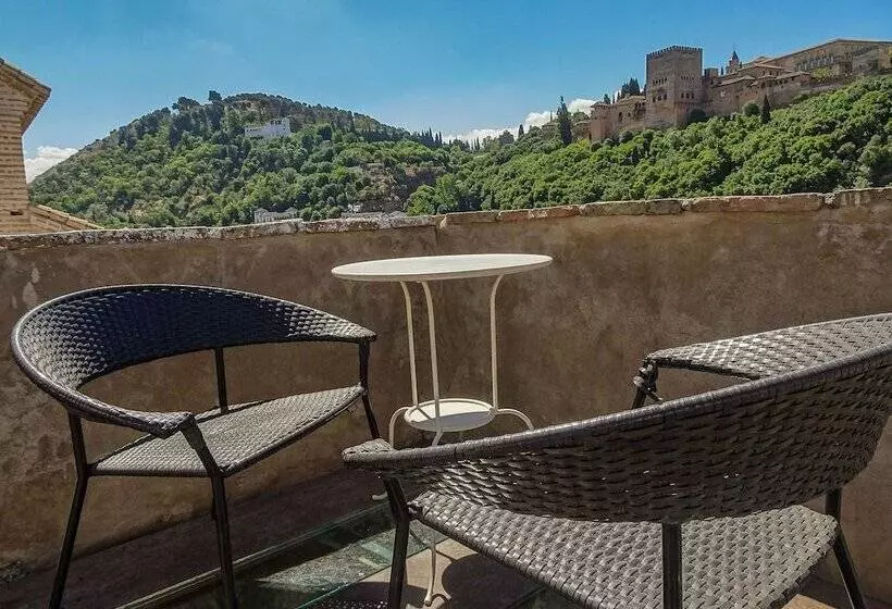 Apartamentos Alhambra