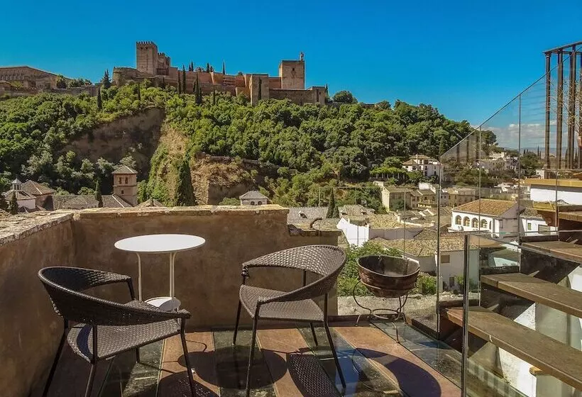 Apartamentos Alhambra