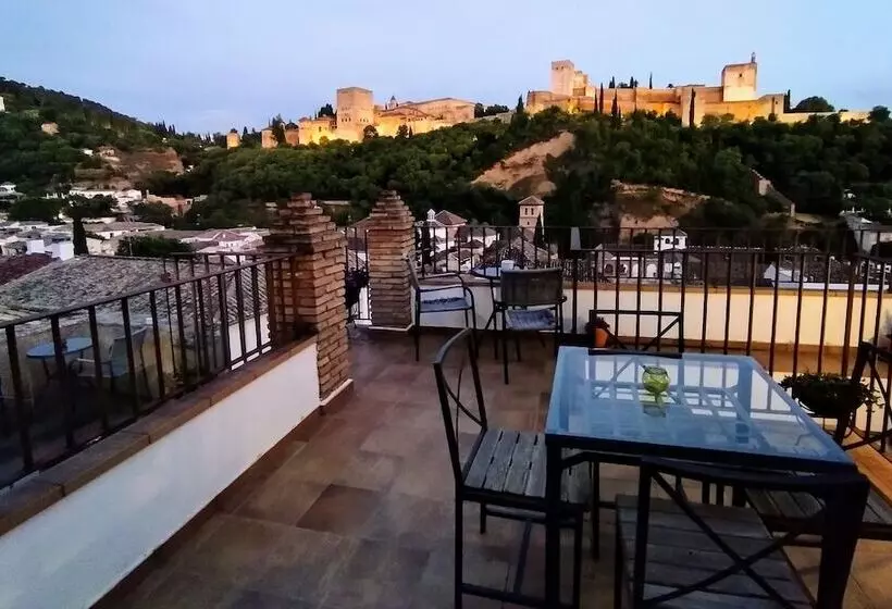 Apartamentos Alhambra