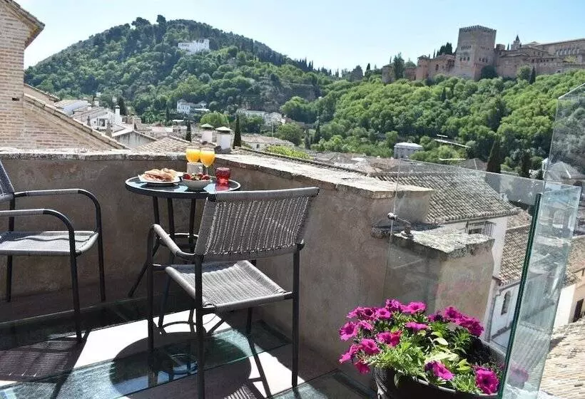 Apartamentos Alhambra