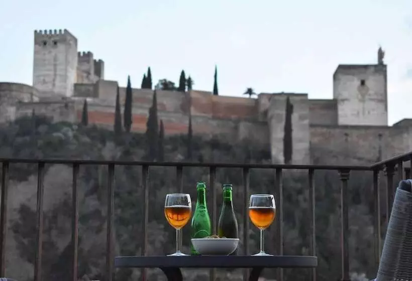 Apartamentos Alhambra