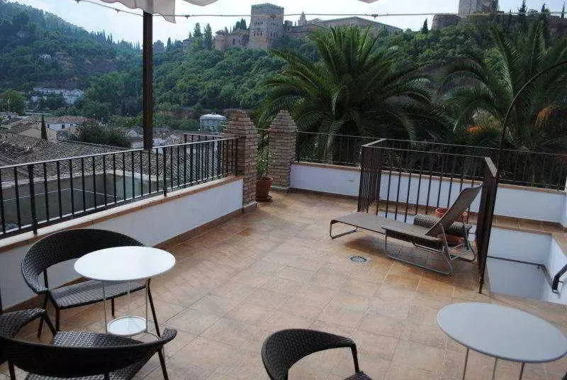 Apartamentos Alhambra