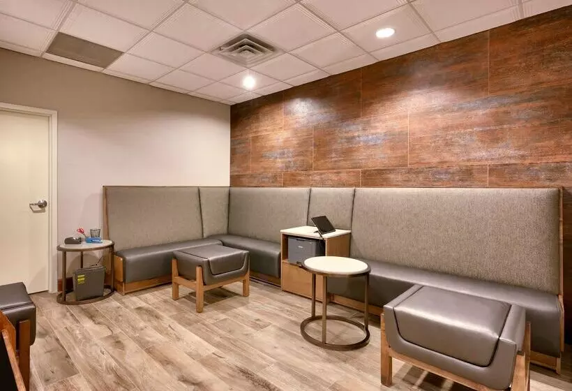 Hampton Inn & Suites Show Low Pinetop