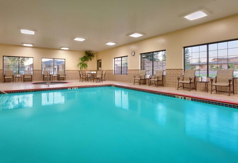 Hampton Inn & Suites Show Low Pinetop