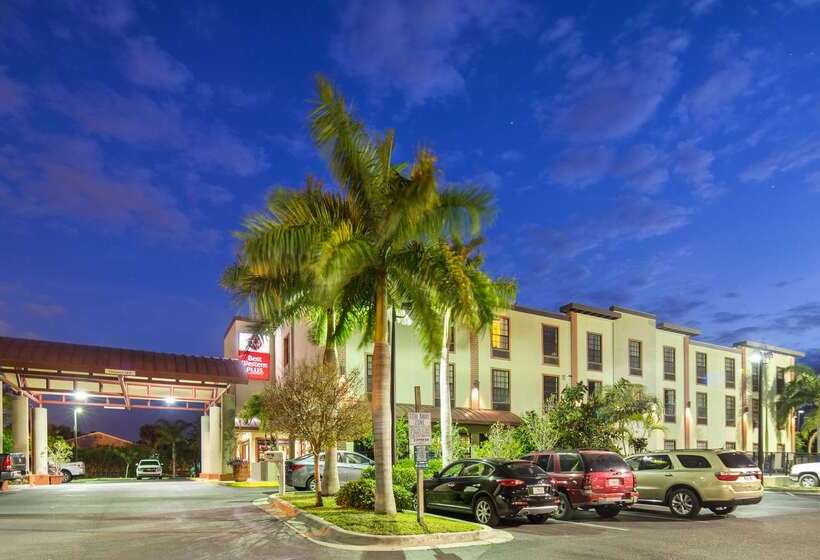 호텔 Best Western Plus Bradenton Gateway