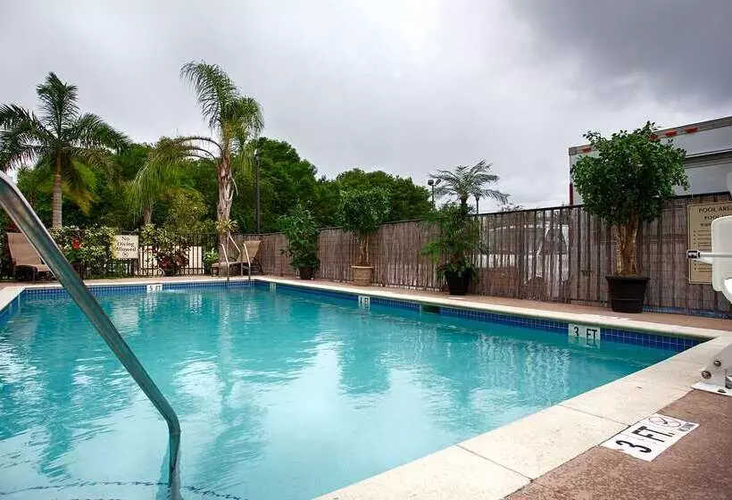 هتل Best Western Plus Bradenton Gateway