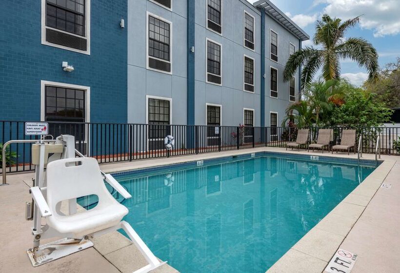 호텔 Best Western Plus Bradenton Gateway