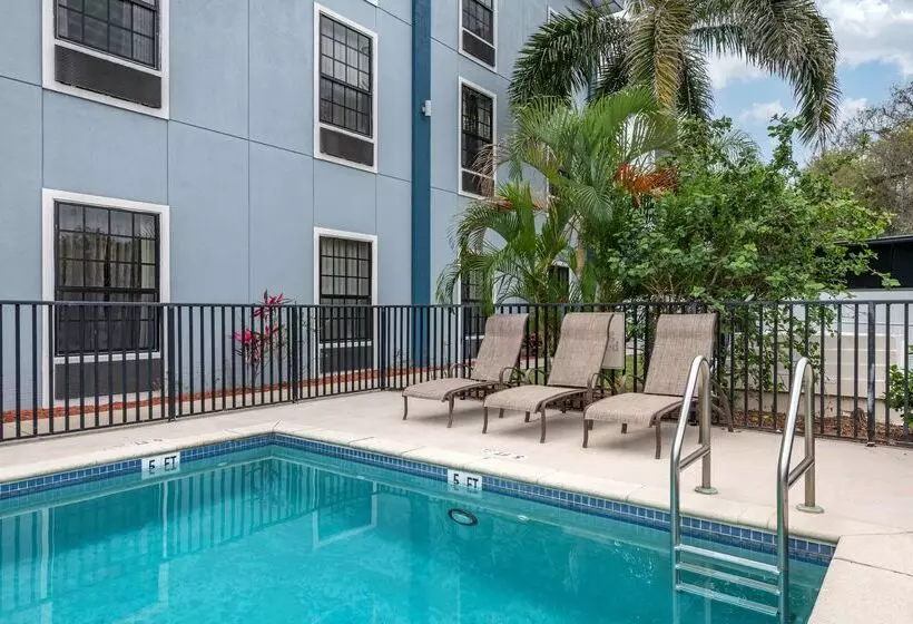هتل Best Western Plus Bradenton Gateway