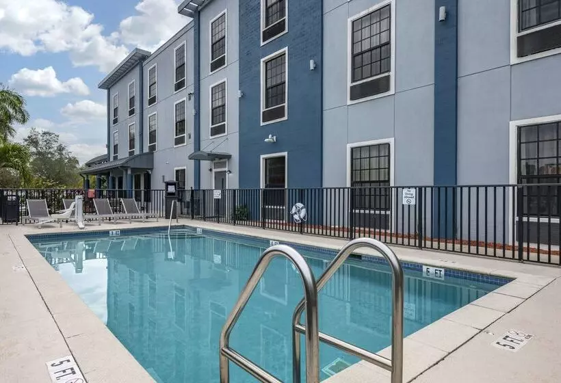 هتل Best Western Plus Bradenton Gateway