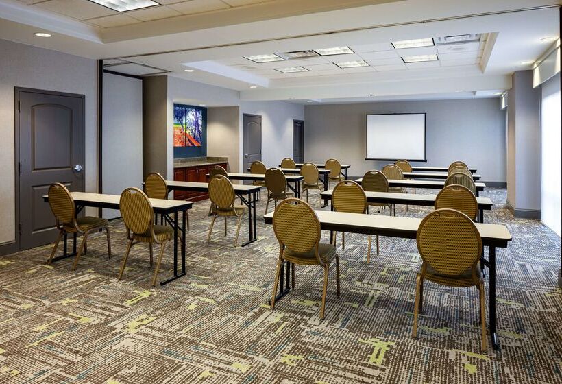 فندق Hampton Inn & Suites Mobile I 65@ Airport Blvd