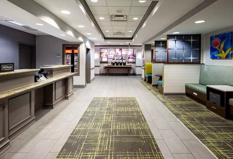 هتل Hampton Inn & Suites Mobile I 65@ Airport Blvd