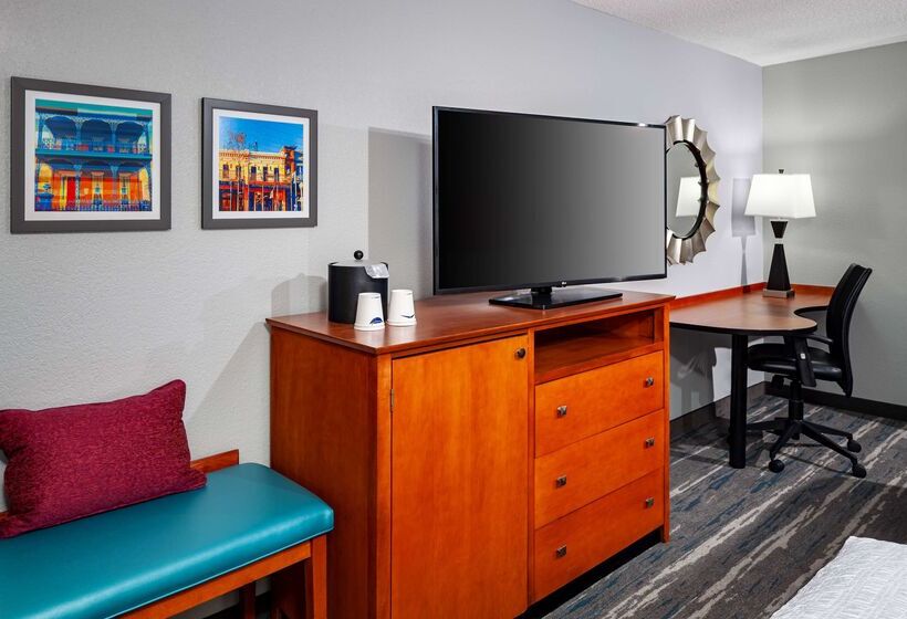 فندق Hampton Inn & Suites Mobile I 65@ Airport Blvd