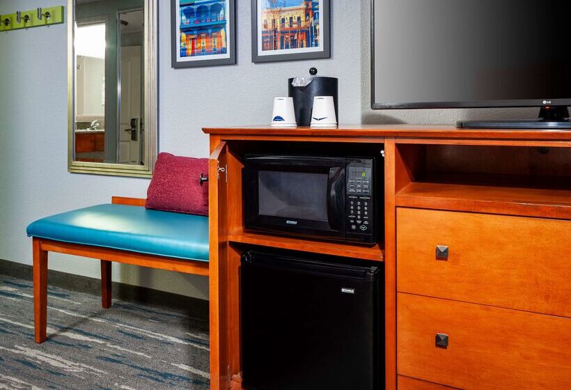 فندق Hampton Inn & Suites Mobile I 65@ Airport Blvd