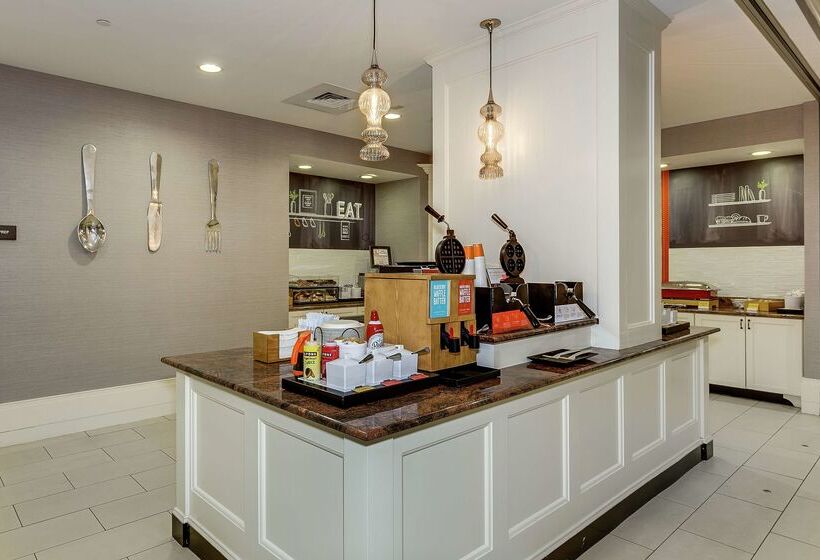 فندق Hampton Inn & Suites Mobile  Downtown Historic District