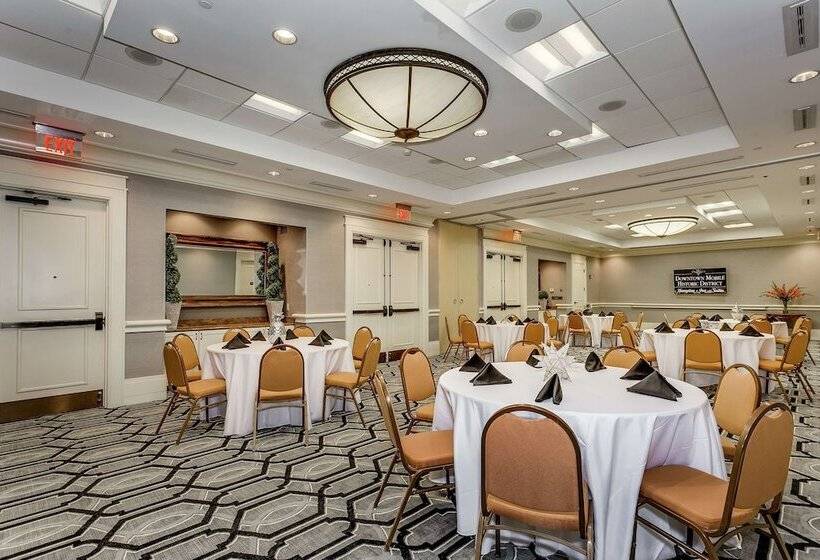 فندق Hampton Inn & Suites Mobile  Downtown Historic District