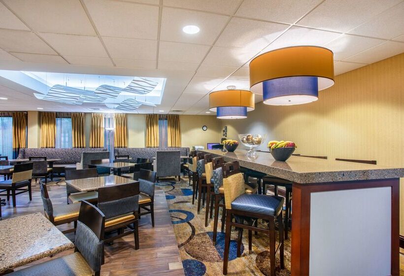 בית מלון כפרי Hampton Inn Fishkill
