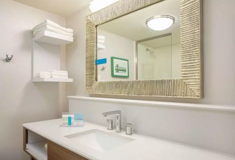 هتل Hampton Inn Fishkill