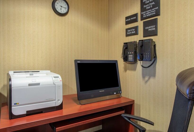 בית מלון כפרי Hampton Inn Fishkill