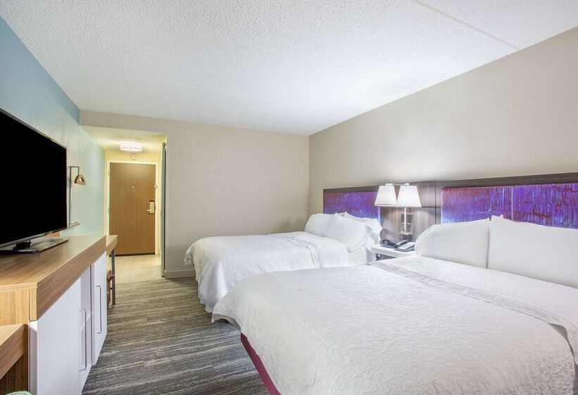 בית מלון כפרי Hampton Inn Fishkill