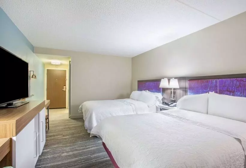 هتل Hampton Inn Fishkill