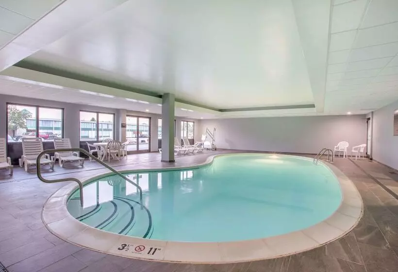 هتل Hampton Inn Fishkill