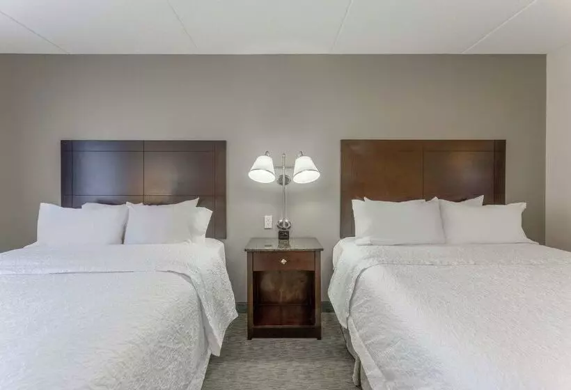 هتل Hampton Inn Richmond  South