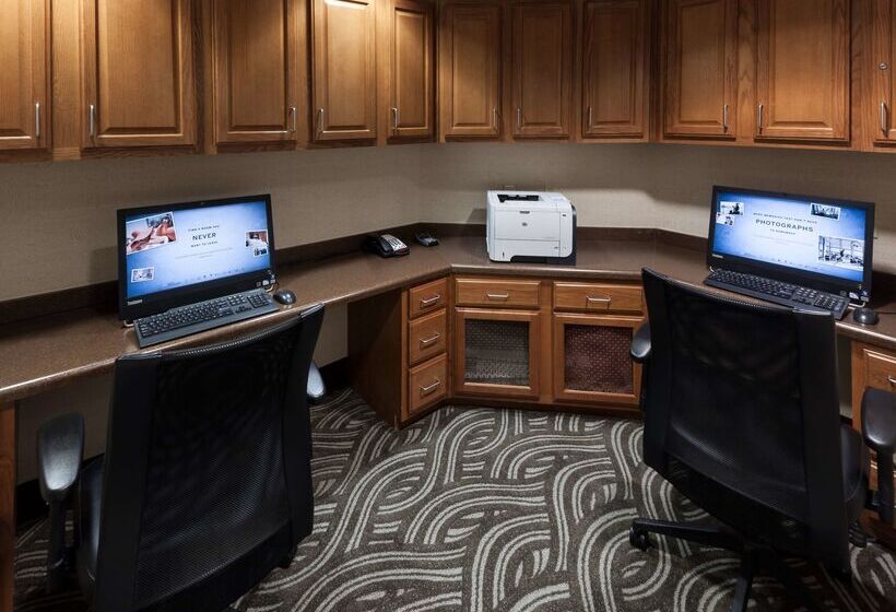 فندق Hampton Inn & Suites Davenport