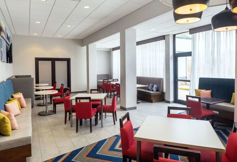 호텔 Hampton Inn & Suites Parker